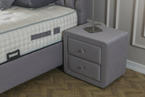 maison_int_cannes_nachtkastje