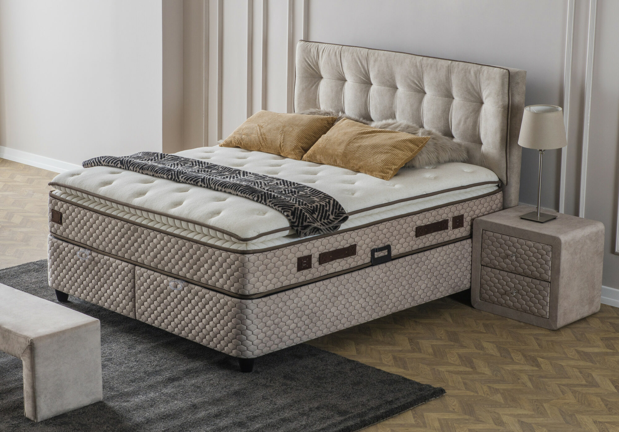 maison_int_monte_carlo_nachtkastje